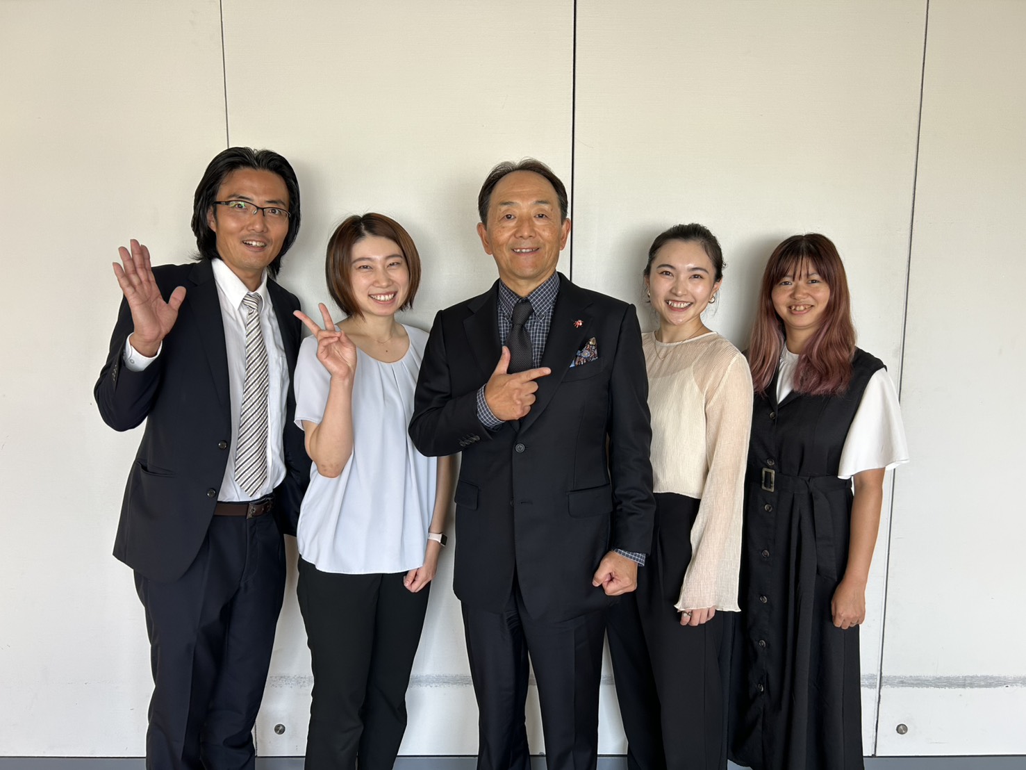 スタッフ集合写真